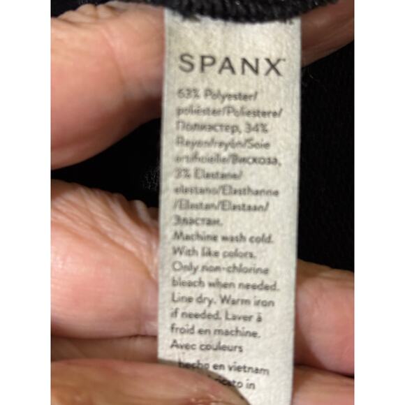 Spanx Perfect Length Top, black, minimalist, neutral, casual, luxe loungewear - Picture 4 of 5